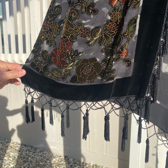 Elegant Beaded Robe/Wrap - Picture 3 of 5